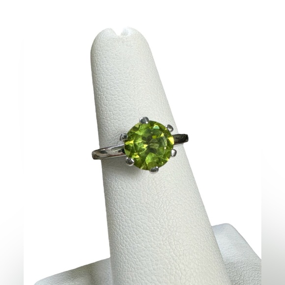 Vintage peridot ring - Picture 2 of 7
